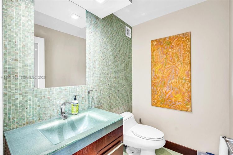 Blair House #3-C image #20