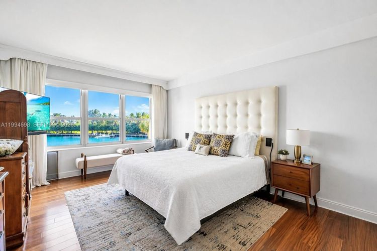 Blair House #3-C image #24