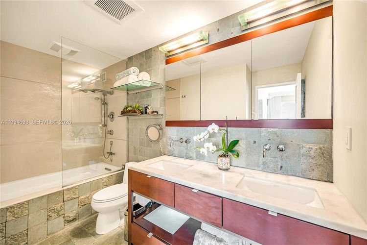 Blair House #3-C image #25