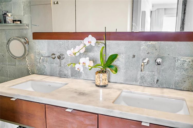 Blair House #3-C image #26