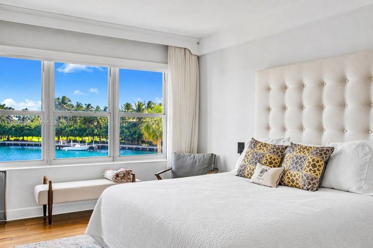 Blair House #3-C image #6