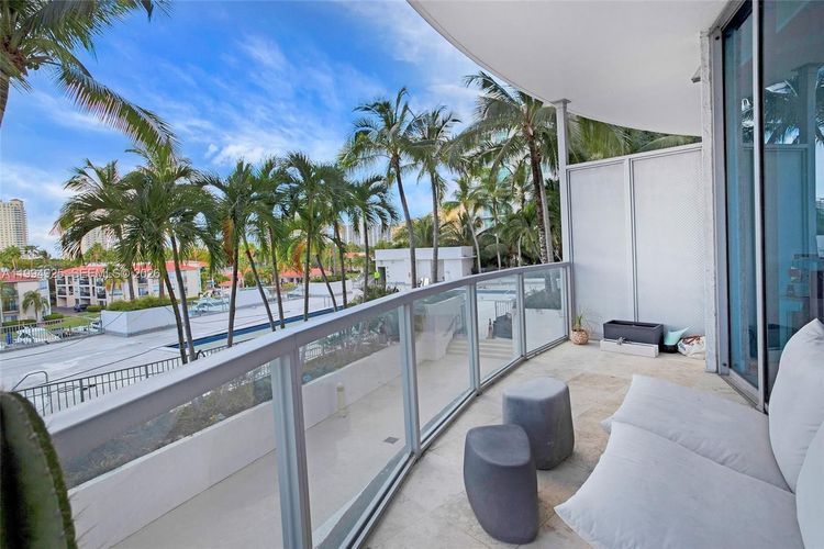 Uptown Marina Lofts #419 image #18