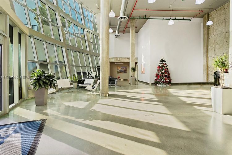 Uptown Marina Lofts #419 image #31