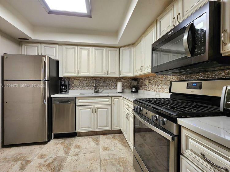 Parker Plaza Estates #515 image #6