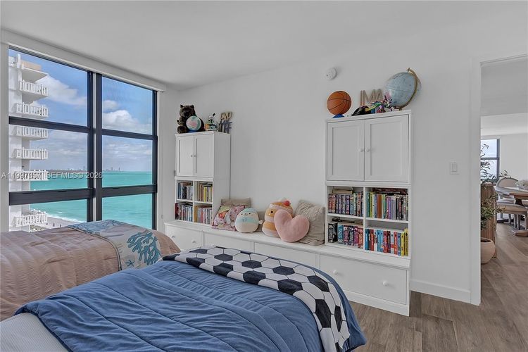 Towers of Key Biscayne #B807 image #19