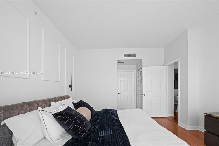 Colonnade at Dadeland #428 image #10