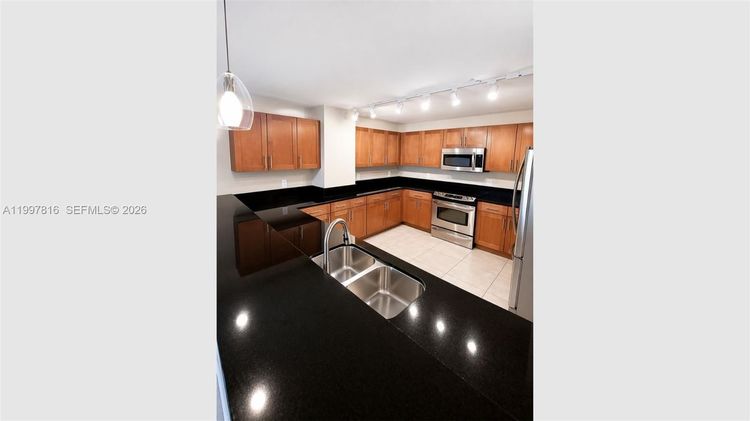 Colonnade at Dadeland #428 image #11