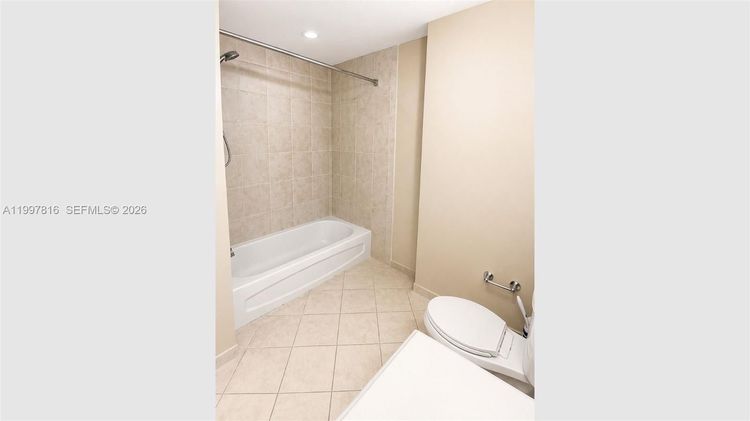 Colonnade at Dadeland #428 image #16