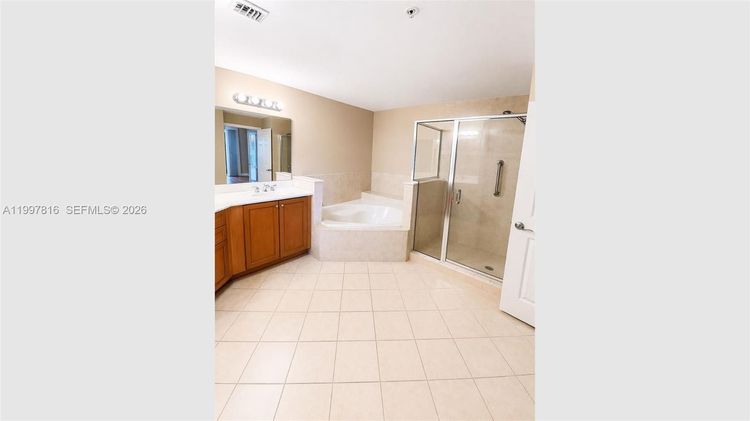 Colonnade at Dadeland #428 image #19