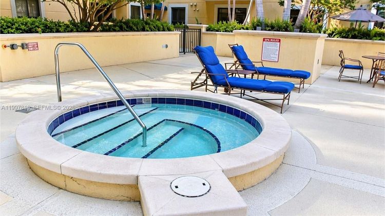 Colonnade at Dadeland #428 image #25