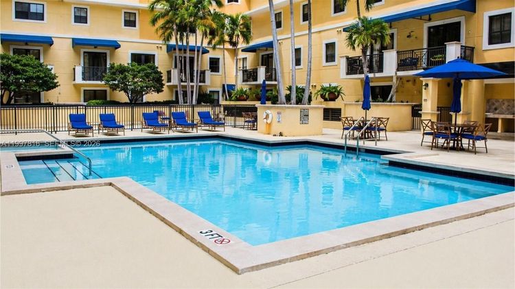 Colonnade at Dadeland #428 image #26