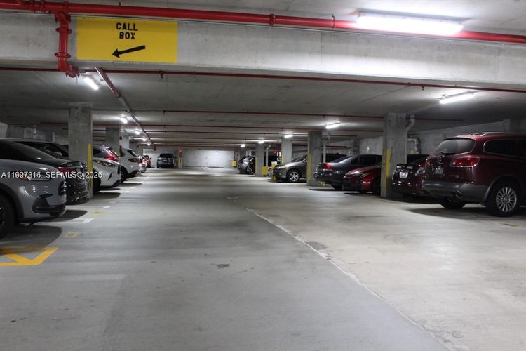 Colonnade at Dadeland #428 image #28