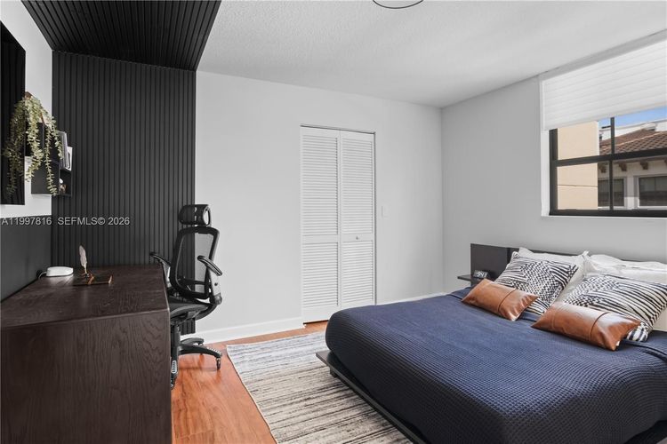 Colonnade at Dadeland #428 image #6