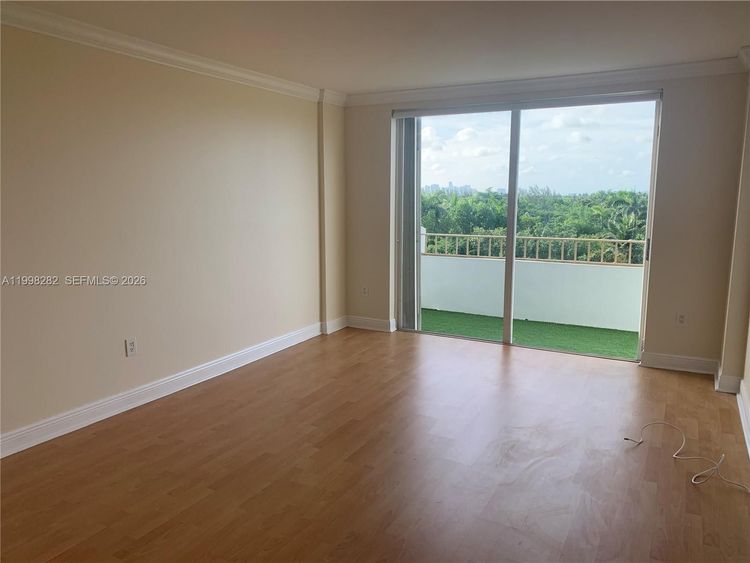 Commodore Club East #512 image #11