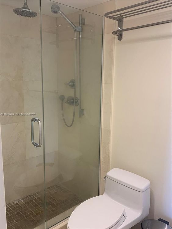 Commodore Club East #512 image #16