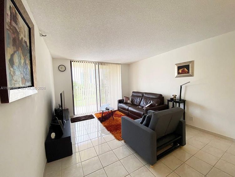 Winston Towers #414 image #9