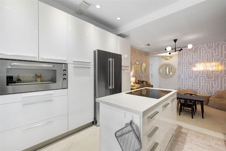 Townhomes at Sunset Harbour #TH-102 image #14