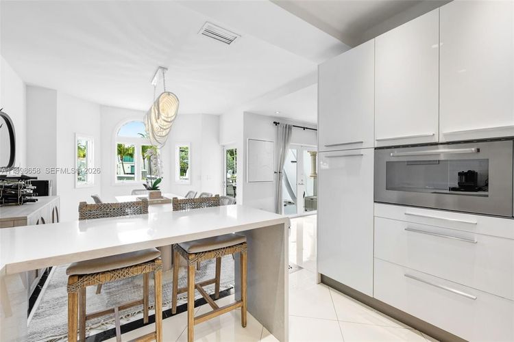 Townhomes at Sunset Harbour #TH-102 image #15