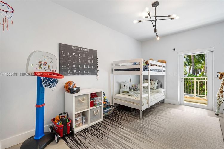 Townhomes at Sunset Harbour #TH-102 image #32