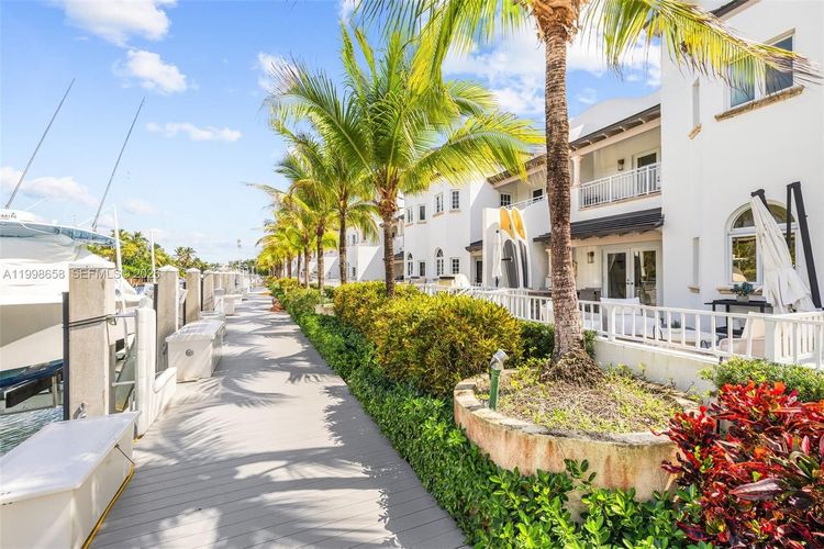 Townhomes at Sunset Harbour #TH-102 image #40
