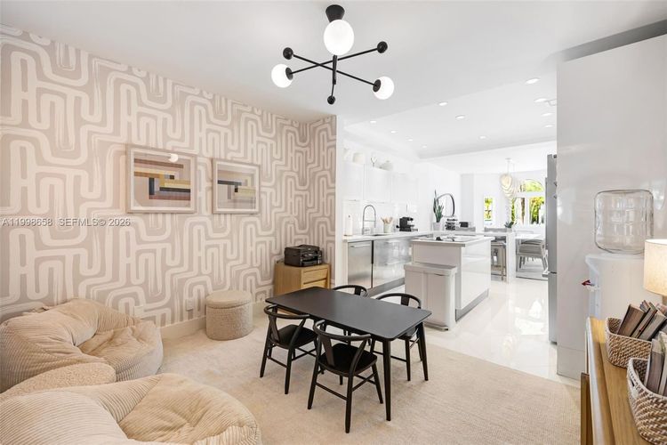 Townhomes at Sunset Harbour #TH-102 image #8