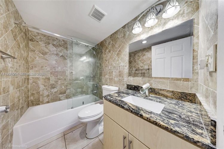 Vendome Place #803 image #10