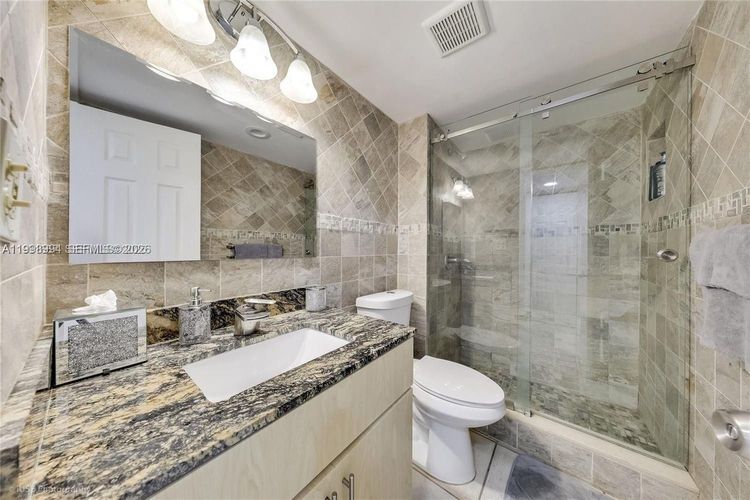 Vendome Place #803 image #8