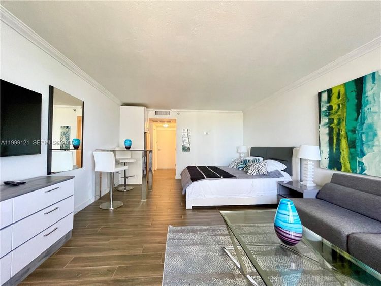 Aventura Beach Club #504 image #6