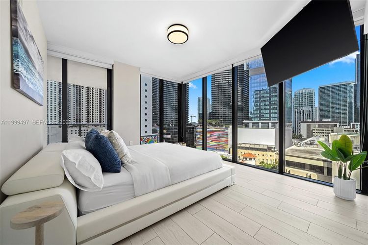 1010 Brickell #1411 image #9