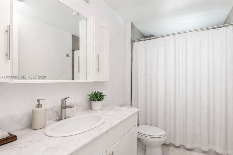 1800 Biscayne Plaza #1103 image #7