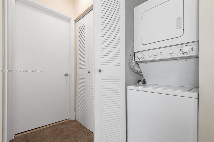 Parc Central East #711 image #24