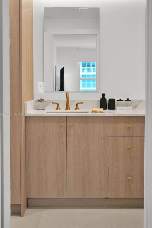 Alexander Towers #808 image #14