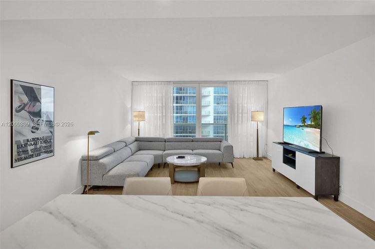 Alexander Towers #808 image #7