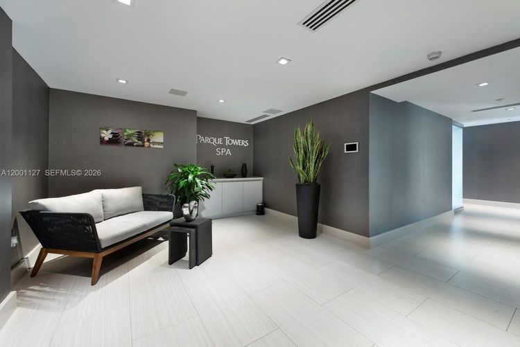 Parque Towers #4-1702 image #55