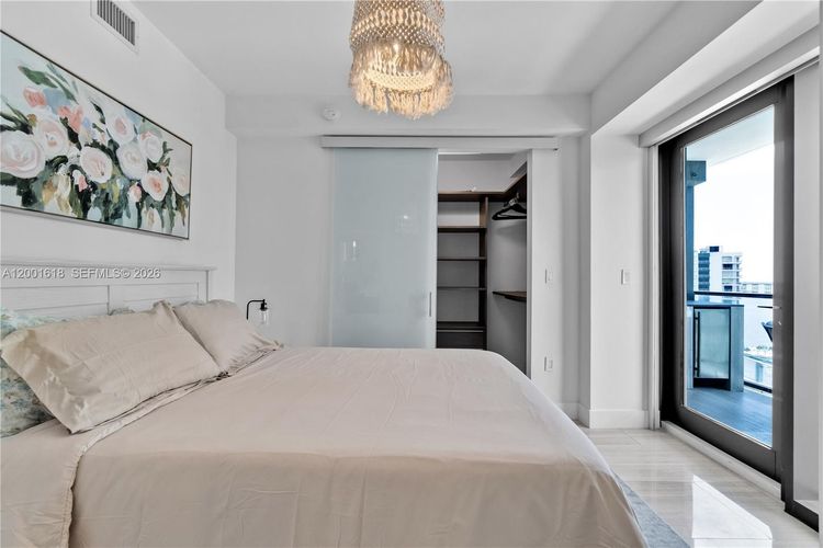 Echo Brickell #1004 image #10