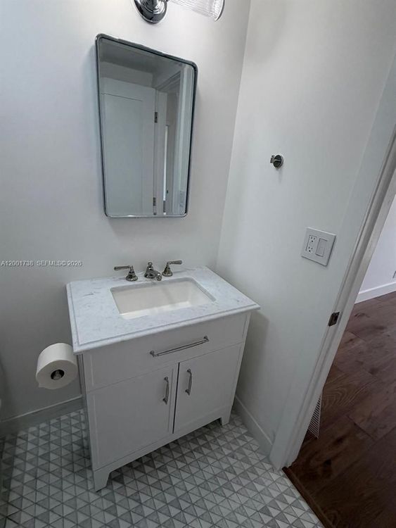 Lauderdale Tower #F2 image #19
