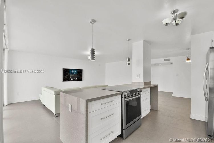 Del Prado South Tower #801 image #11