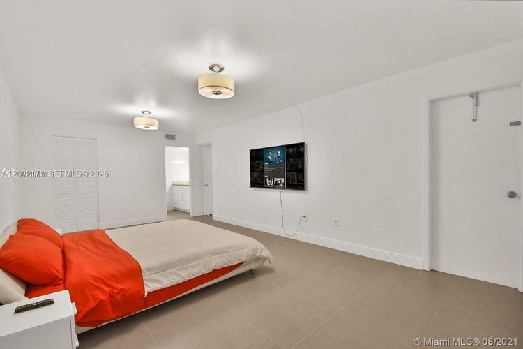 Del Prado South Tower #801 image #26