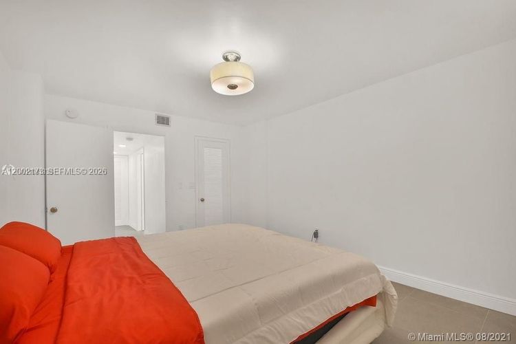 Del Prado South Tower #801 image #33