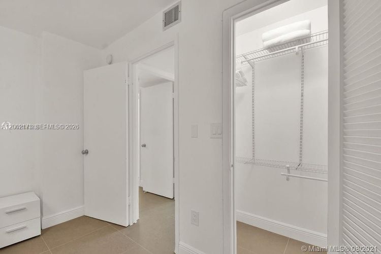 Del Prado South Tower #801 image #36