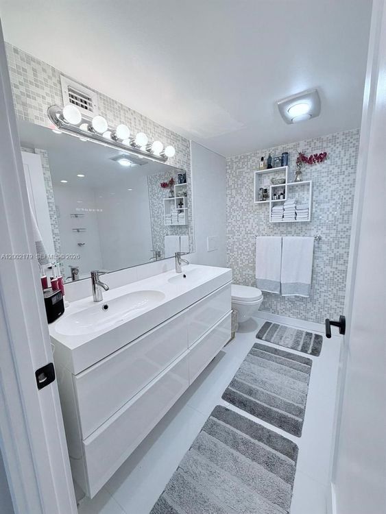 Brickell Place B #B1809 image #13