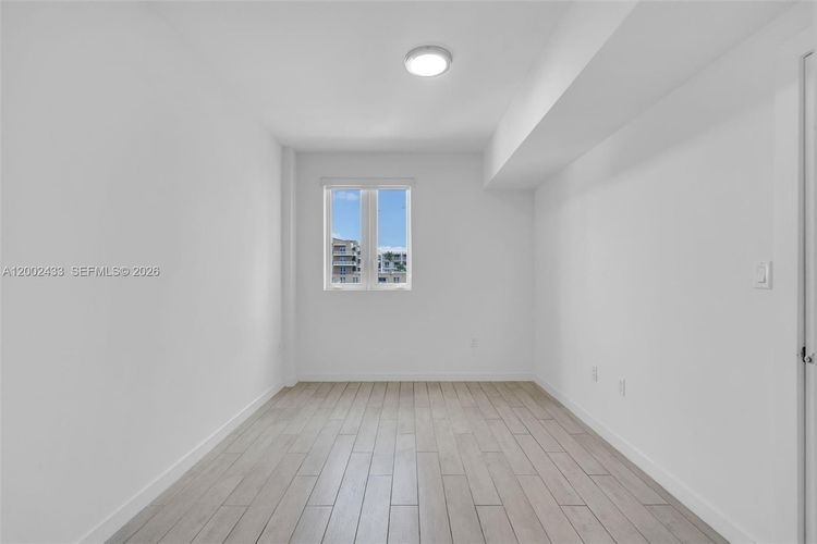 26 Edgewater #605 image #12