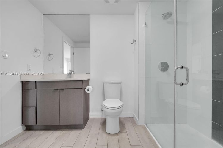 26 Edgewater #605 image #15