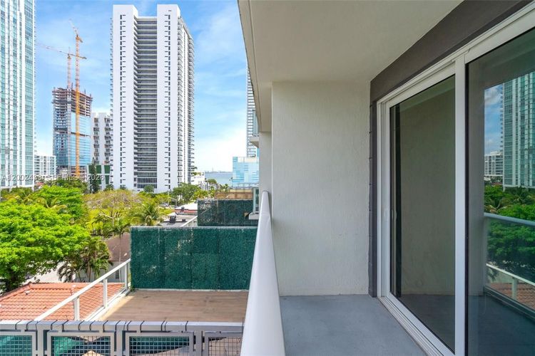 26 Edgewater #605 image #18