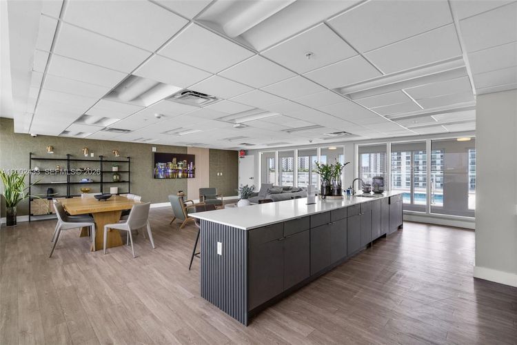 26 Edgewater #605 image #23