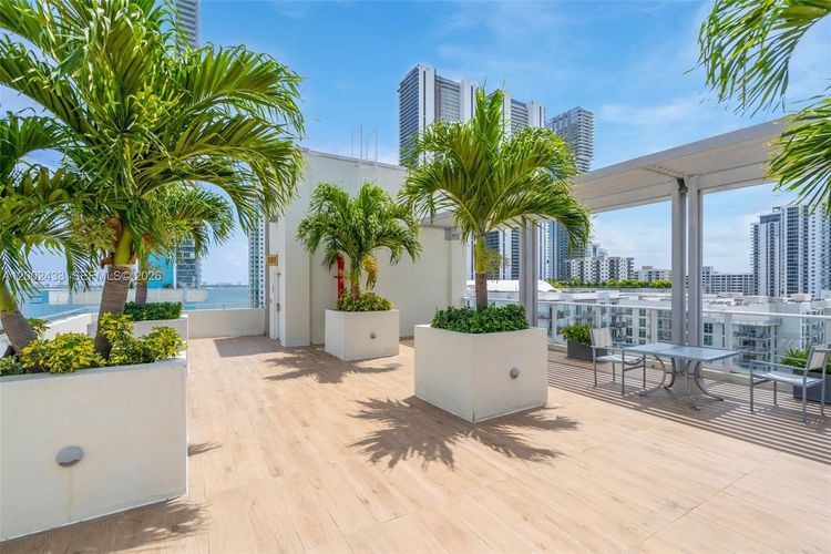 26 Edgewater #605 image #27