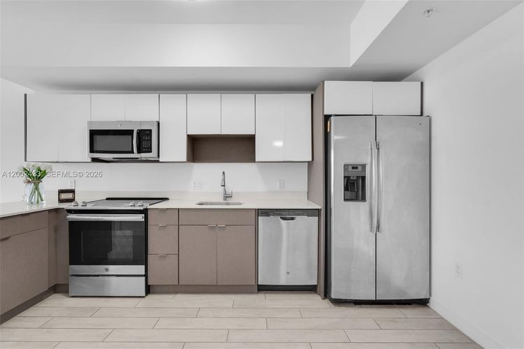 26 Edgewater #605 image #7