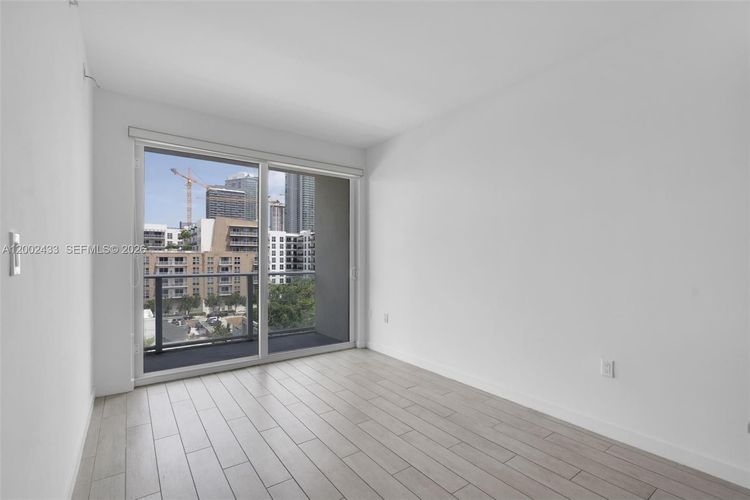 26 Edgewater #605 image #8