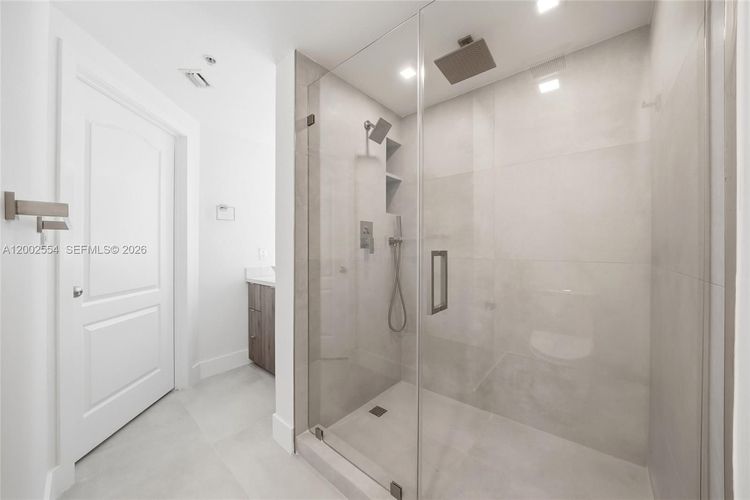 Waverly Las Olas #1401 image #22