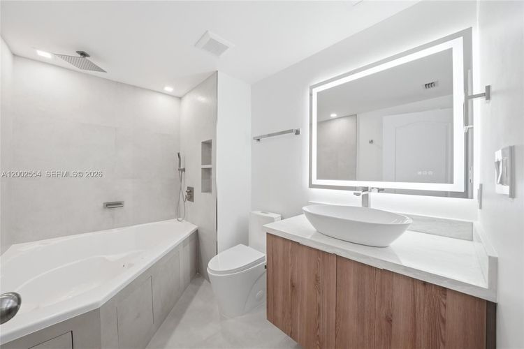 Waverly Las Olas #1401 image #27